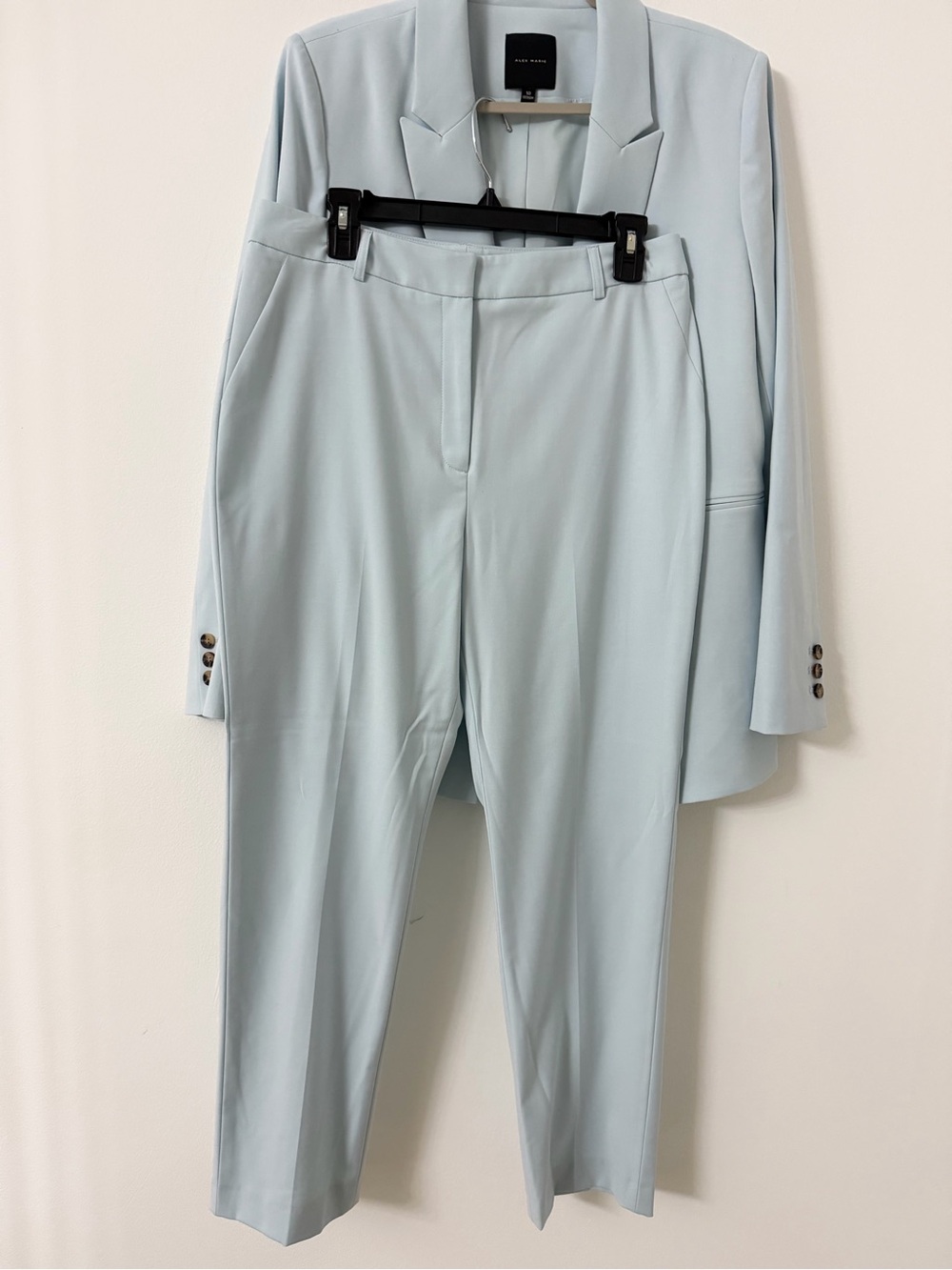 Tailored Light Blue Two-Piece Suit Blazer & Trousers blazers 10 and pants 8 - Picture 6 of 7